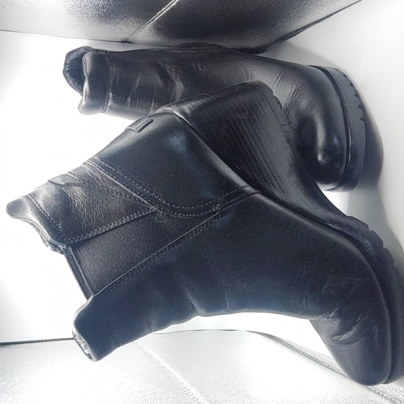 Black Sorel Wedge Boots - Picture 8 of 15